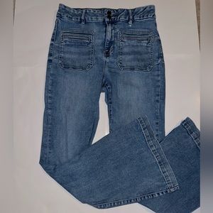 American Eagle Curvy Super Hi-Rise Flare size 8 Jeans